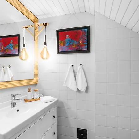 Nordic Red Hosted By Hygge Host Rovaniemi