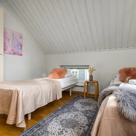 Nordic Red Hosted By Hygge Host Rovaniemi