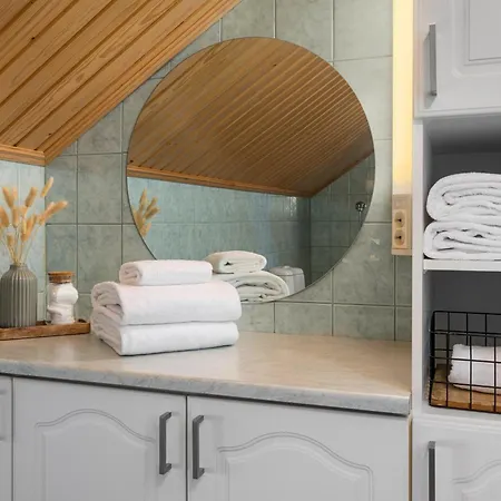 Nordic Red Hosted By Hygge Host * Rovaniemi